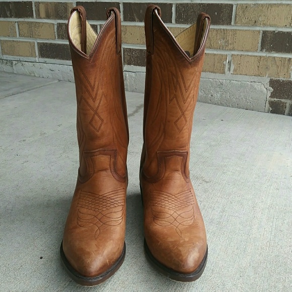 LIKE NEW! FRYE "BILLY” pull on Cowboy western boots. Run small. - Picture 4 of 6